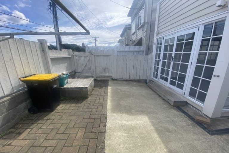Photo of property in 97a Tasman Street, Mount Cook, Wellington, 6021