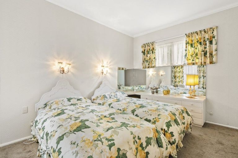 Photo of property in 37 Burrows Avenue, Karori, Wellington, 6012