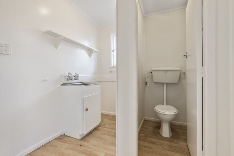 Photo of property in 1/7 Settlement Road, Papakura, 2110