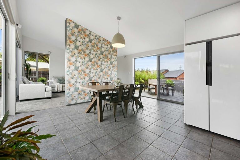 Photo of property in 12 Cumbria Way, Hamilton East, Hamilton, 3216