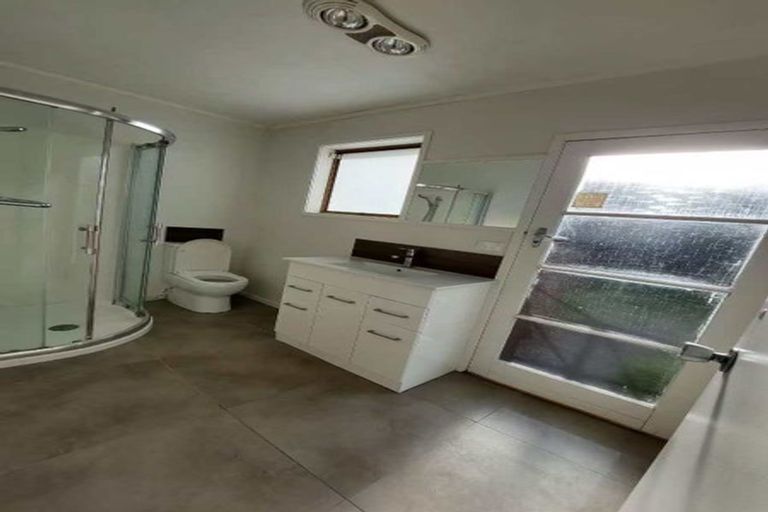 Photo of property in 1/205 Bucklands Beach Road, Bucklands Beach, Auckland, 2012