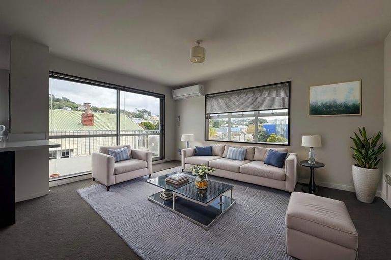 Photo of property in 8e Finlay Terrace, Mount Cook, Wellington, 6021