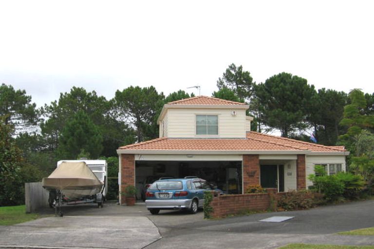 Photo of property in 1/11 Mandica Place, Sunnynook, Auckland, 0632