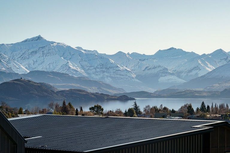Photo of property in 9 Mcneil Crescent, Wanaka, 9305