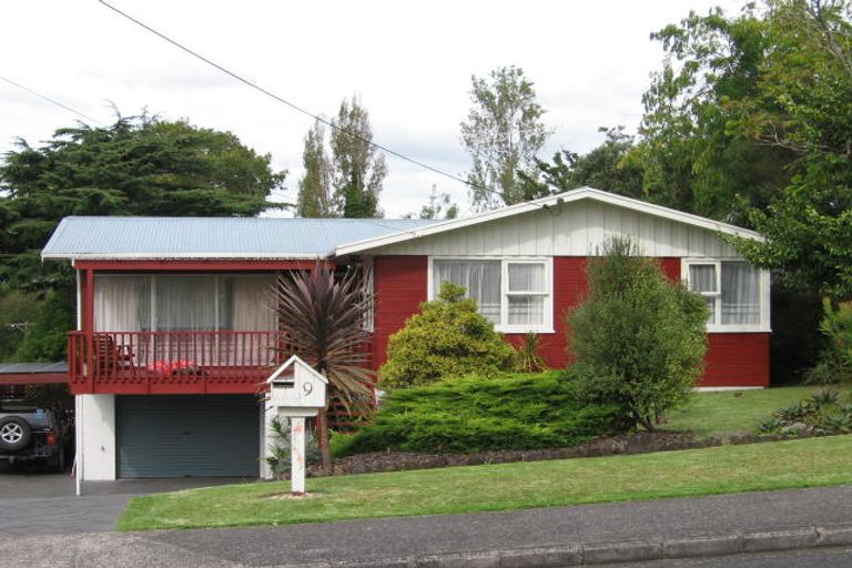 Photo of property in 9 Merchant Avenue, Te Atatu South, Auckland, 0610
