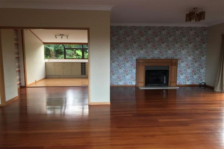 Photo of property in 207 Golf Road, Titirangi, Auckland, 0604