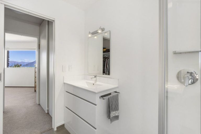 Photo of property in 54 Panorama Terrace, Queenstown, 9300
