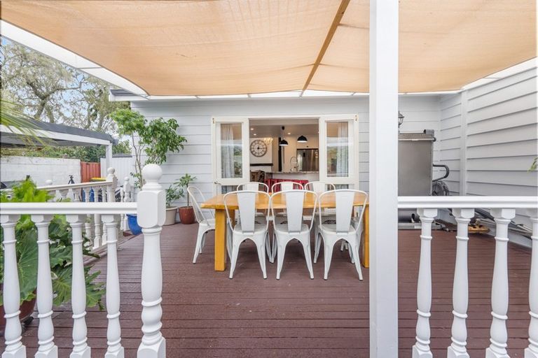Photo of property in 35 Mcleod Road, Henderson, Auckland, 0612