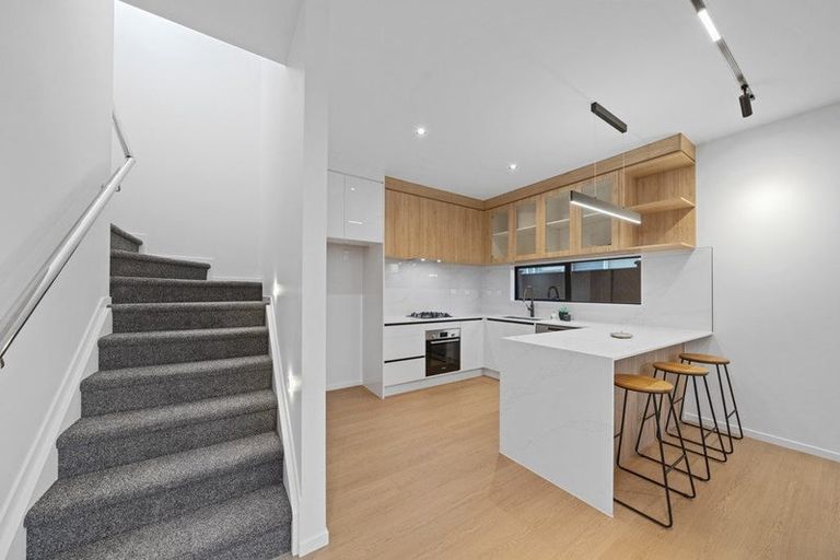 Photo of property in 23b Wanaka Place, Pakuranga Heights, Auckland, 2010