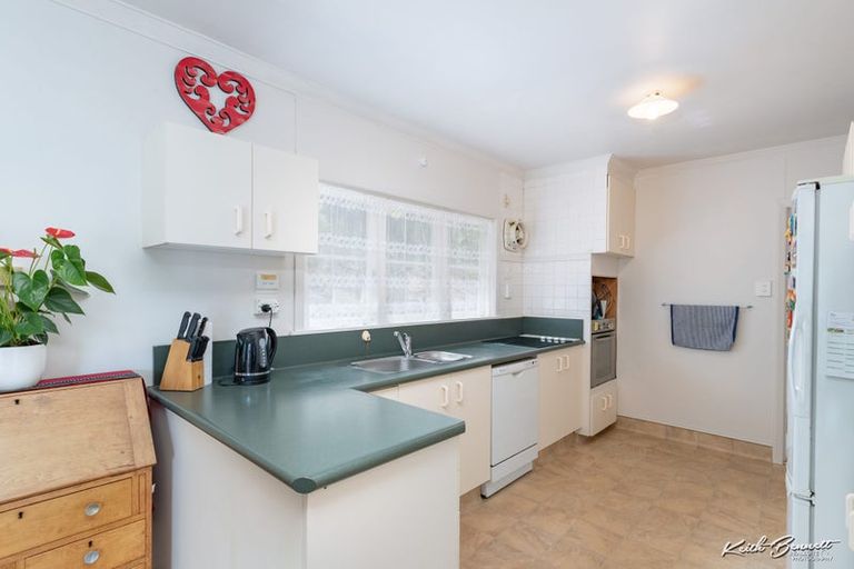 Photo of property in 20 Mahoe Street, Tawa, Wellington, 5028