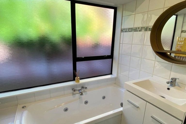 Photo of property in 102 Philpotts Road, Mairehau, Christchurch, 8052