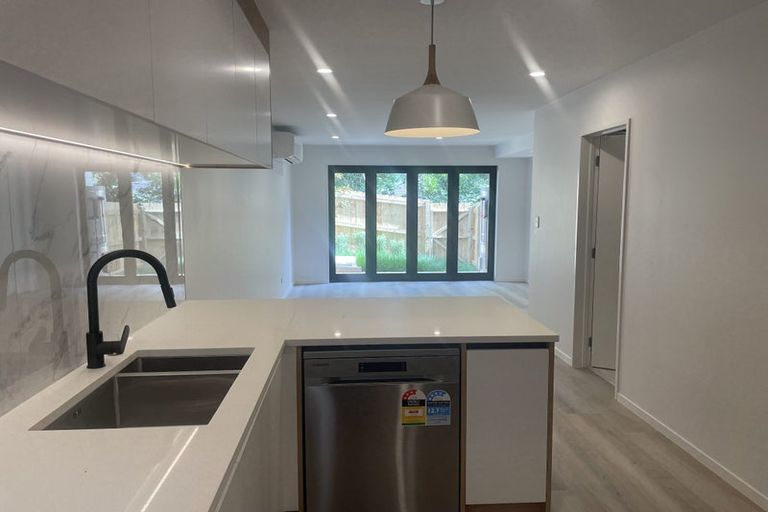 Photo of property in 6c Aralia Road, Sunnynook, Auckland, 0620