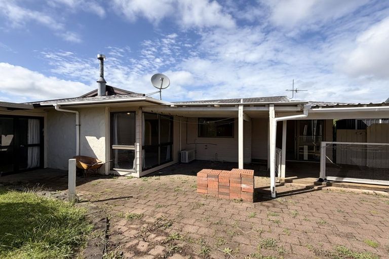 Photo of property in 8 Jillteresa Crescent, Half Moon Bay, Auckland, 2012