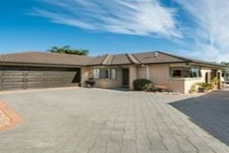 Photo of property in 612 Grenada Street, Papamoa Beach, Papamoa, 3118