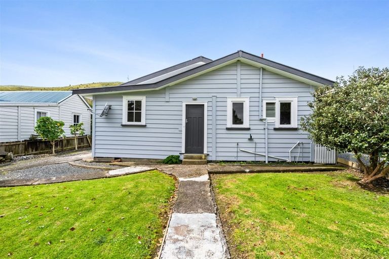 Photo of property in 74 George Street, Hikurangi, 0114