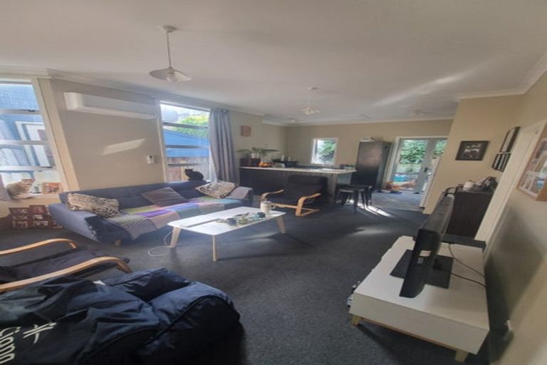 Photo of property in 19 Elizabeth Street, Mount Victoria, Wellington, 6011