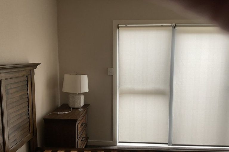 Photo of property in 2/19 Garadice Road, Rothesay Bay, Auckland, 0630
