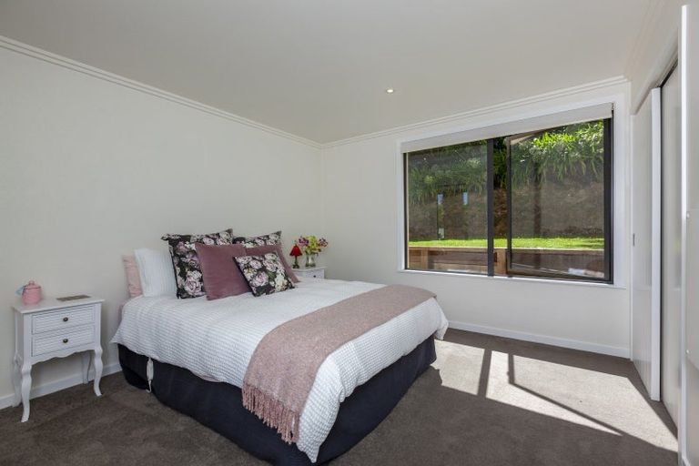 Photo of property in 39b Kakariki Grove, Waikanae, 5036