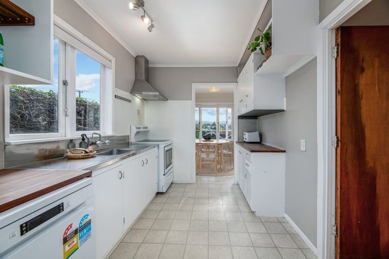 Photo of property in 82 Rosier Road, Glen Eden, Auckland, 0602