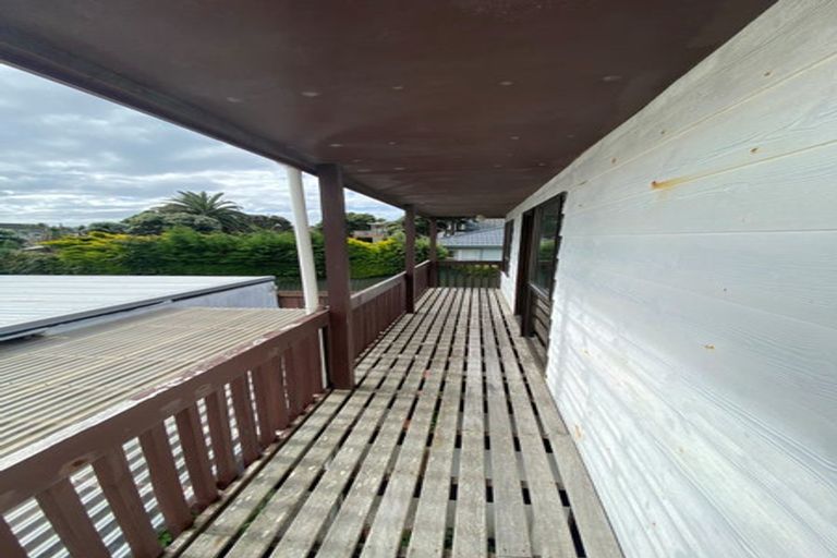 Photo of property in 15 Tireti Road, Titahi Bay, Porirua, 5022