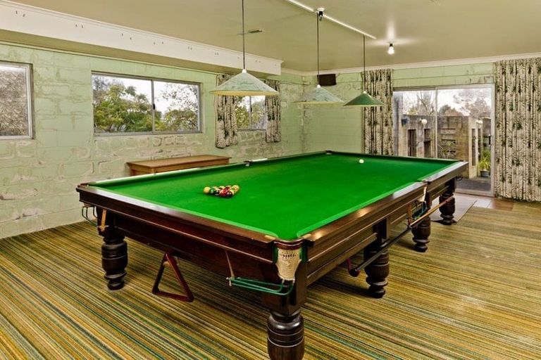 Photo of property in 245 Don Buck Road, Massey, Auckland, 0614