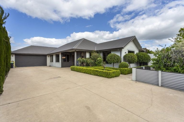 Photo of property in 14 Hideaway Gate, Parklands, Christchurch, 8083