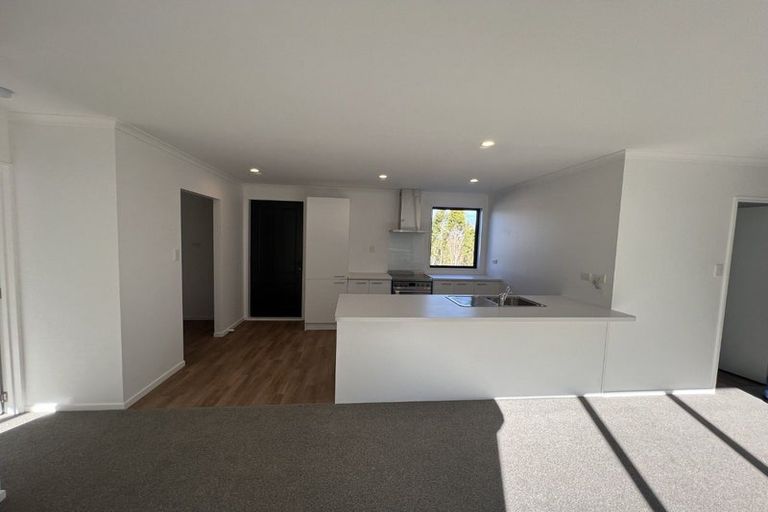 Photo of property in 71 Vipond Road, Stanmore Bay, Whangaparaoa, 0932