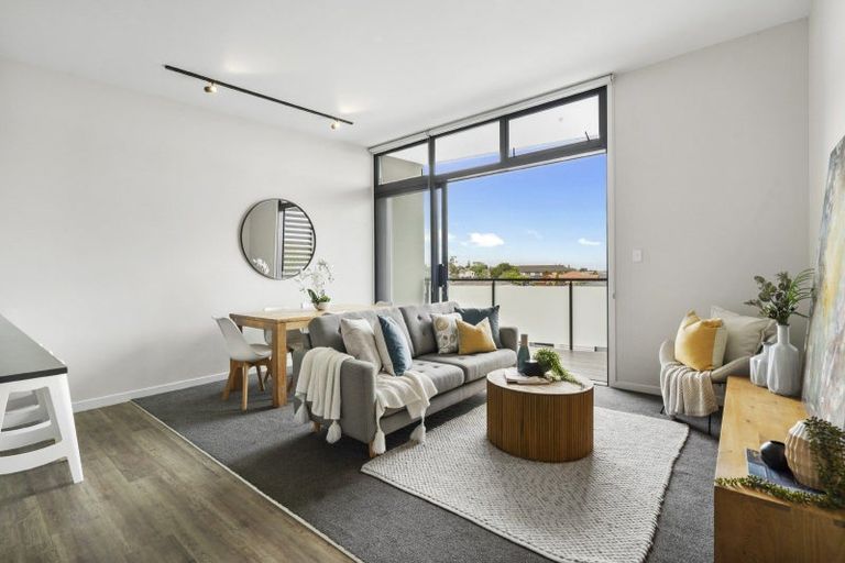 Photo of property in 17/4161 Great North Road, Glen Eden, Auckland, 0602