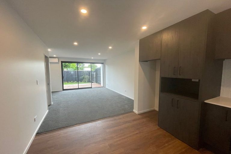 Photo of property in 9/27 New Brighton Road, Shirley, Christchurch, 8061