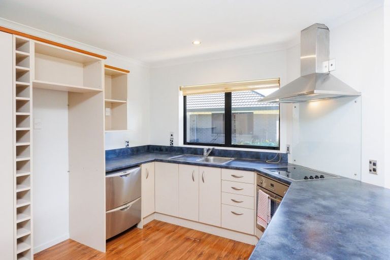 Photo of property in 31-33 Oak Crescent, Ashhurst, 4810