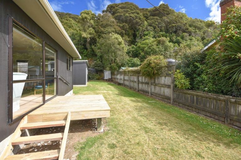 Photo of property in 25 Riverside Road, Taieri Mouth, 9091