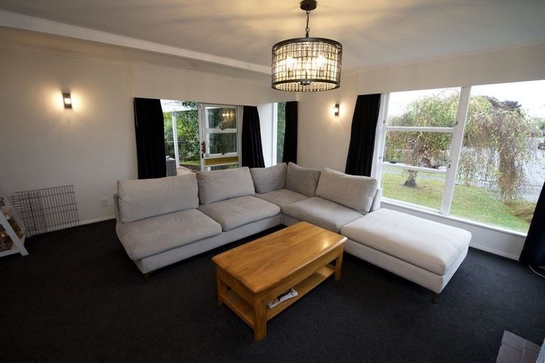 Photo of property in 9 Waterford Place, Westbrook, Palmerston North, 4412