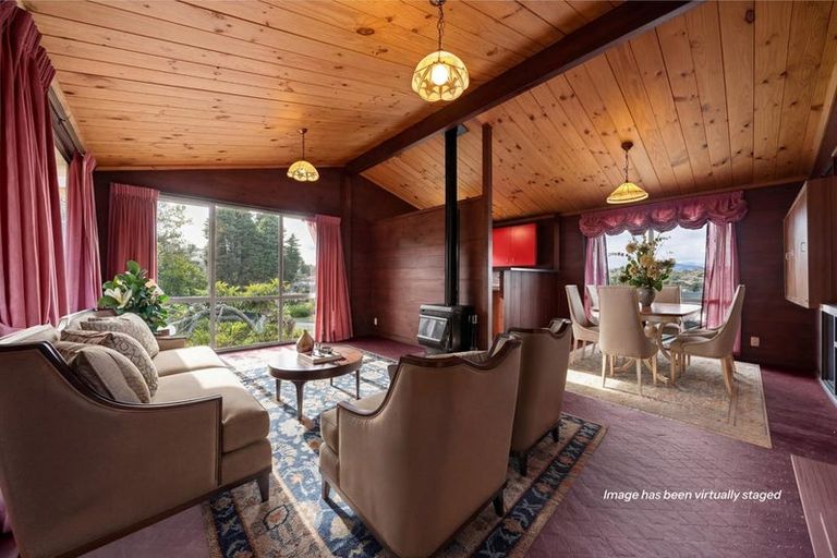 Photo of property in 2 Ensign Place, Hillcrest, Auckland, 0627