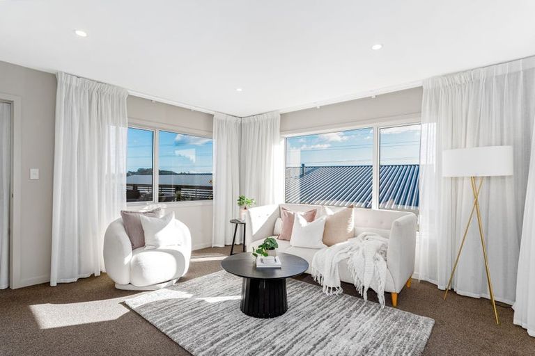 Photo of property in 48 Endeavour Drive, Whitby, Porirua, 5024