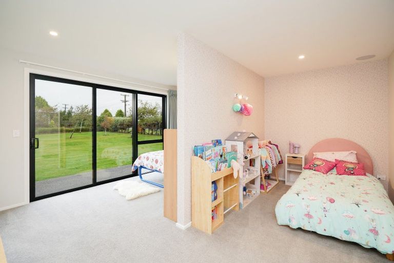 Photo of property in 18 Ruru Avenue, Otatara, Invercargill, 9879