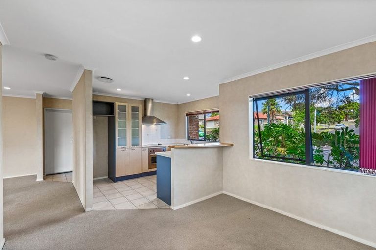 Photo of property in 36 Rush Creek Drive, Westgate, Auckland, 0614