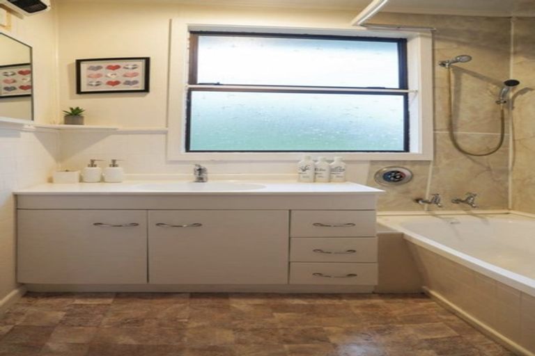 Photo of property in 18 Taward Street, Oamaru North, Oamaru, 9400