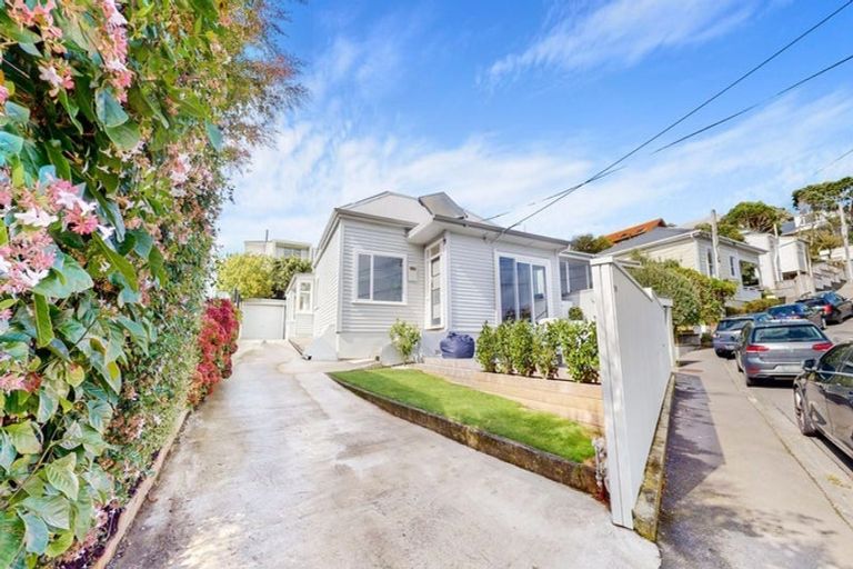 Photo of property in 19 Fernhill Terrace, Wadestown, Wellington, 6012