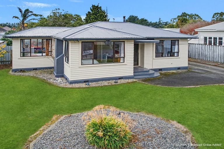 Photo of property in 17 Neptune Street, Dannevirke, 4930
