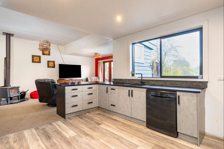 Photo of property in 71 Mckenzie Street, Geraldine, 7930