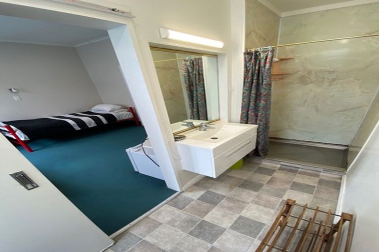 Photo of property in Rowena Hostel, 61 Ellice Street, Mount Victoria, Wellington, 6011