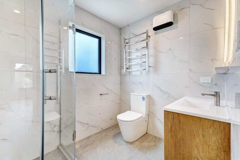 Photo of property in 25 Withers Road, Glen Eden, Auckland, 0602