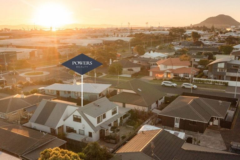 Photo of property in 563 Maunganui Road, Mount Maunganui, 3116