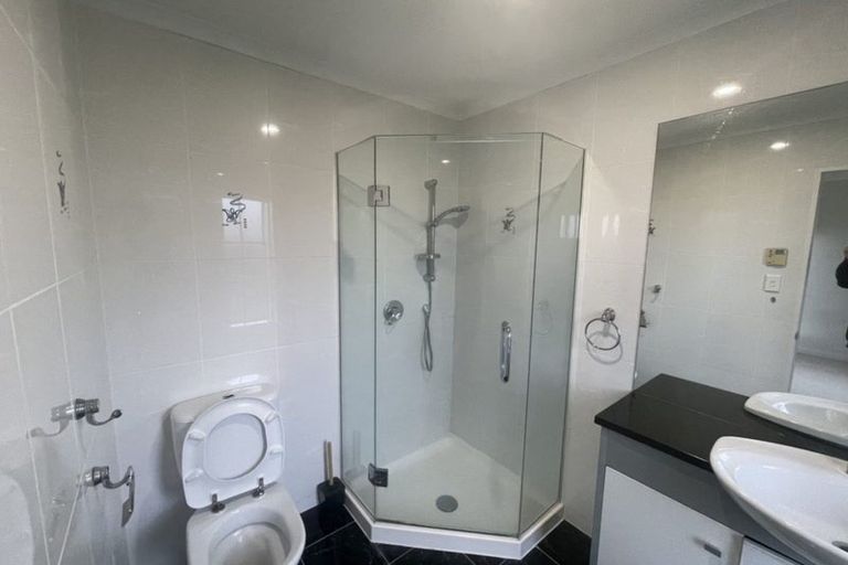 Photo of property in 459 Old Te Atatu Road, Te Atatu Peninsula, Auckland, 0610