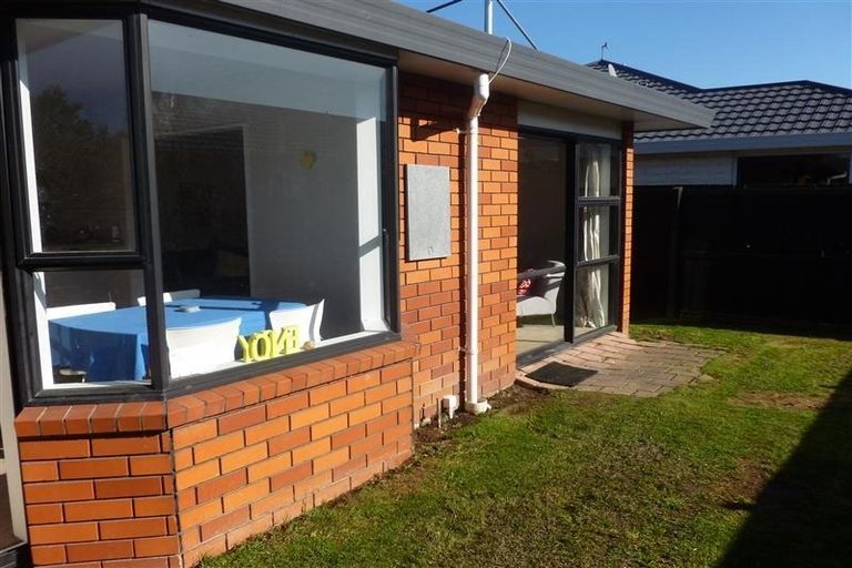 Photo of property in 98a Picton Avenue, Riccarton, Christchurch, 8011
