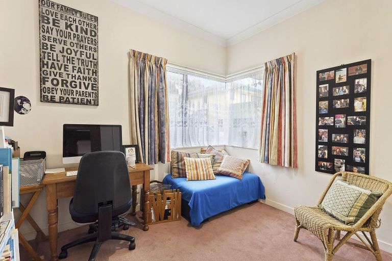 Photo of property in 5u8 Court Road, Tawa, Wellington, 5028