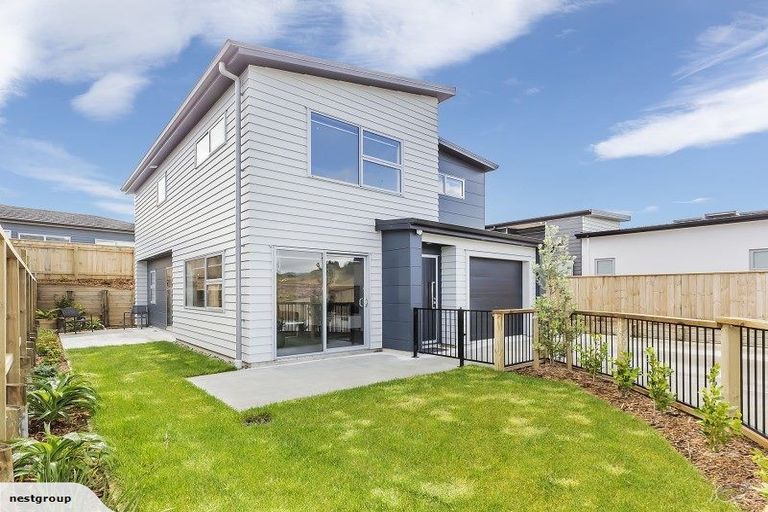 Photo of property in 90c/2 Endeavour Drive, Whitby, Porirua, 5024