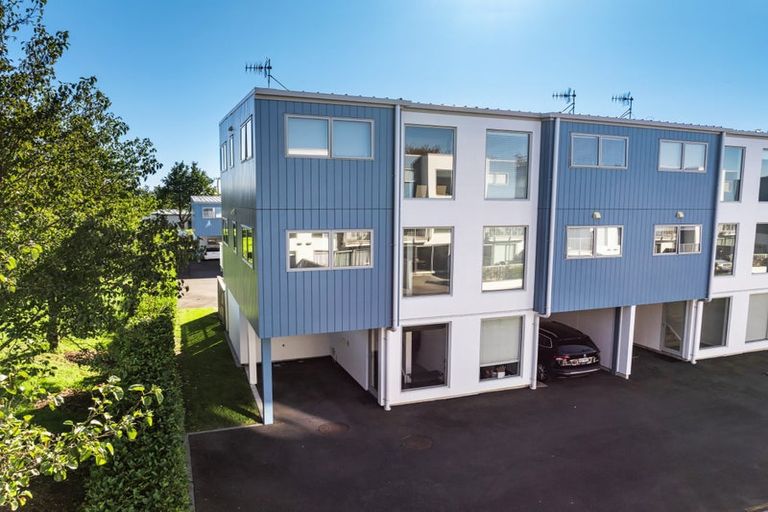 Photo of property in 32/31 Reynolds Place, Papamoa Beach, Papamoa, 3118