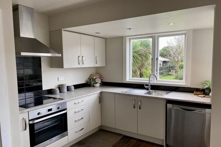 Photo of property in 135 Saint Martins Road, Saint Martins, Christchurch, 8022