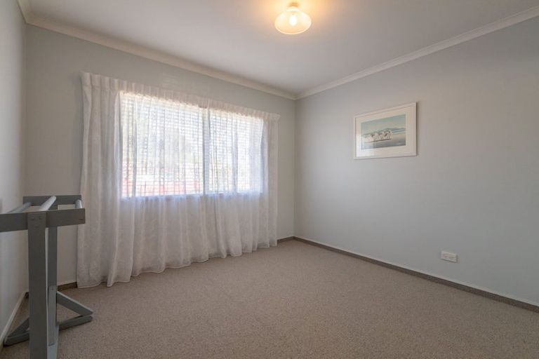 Photo of property in 15 Monarch Place, Paraparaumu Beach, Paraparaumu, 5032